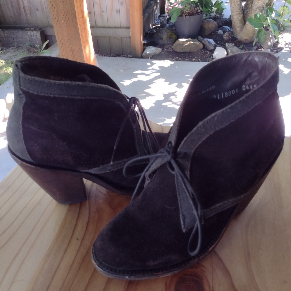 Independent Boot Co ankle boots Black Grey suede leather Size 8 block 4" heel